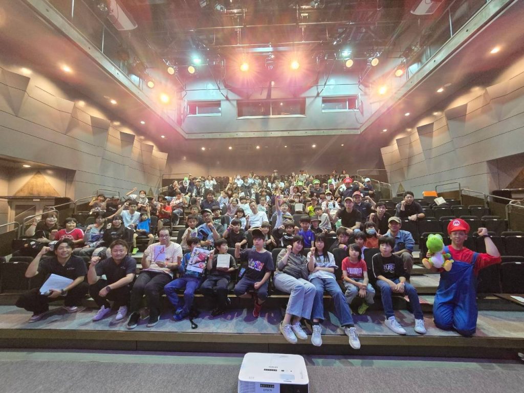 会場で参加者全員での集合写真